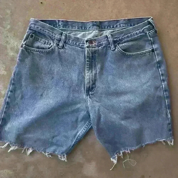 Wrangler Denim Jean Shorts Size 38 Relaxed Fit - Picture 2 of 5